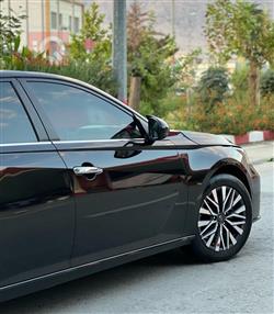 نیسان ئەلتیما